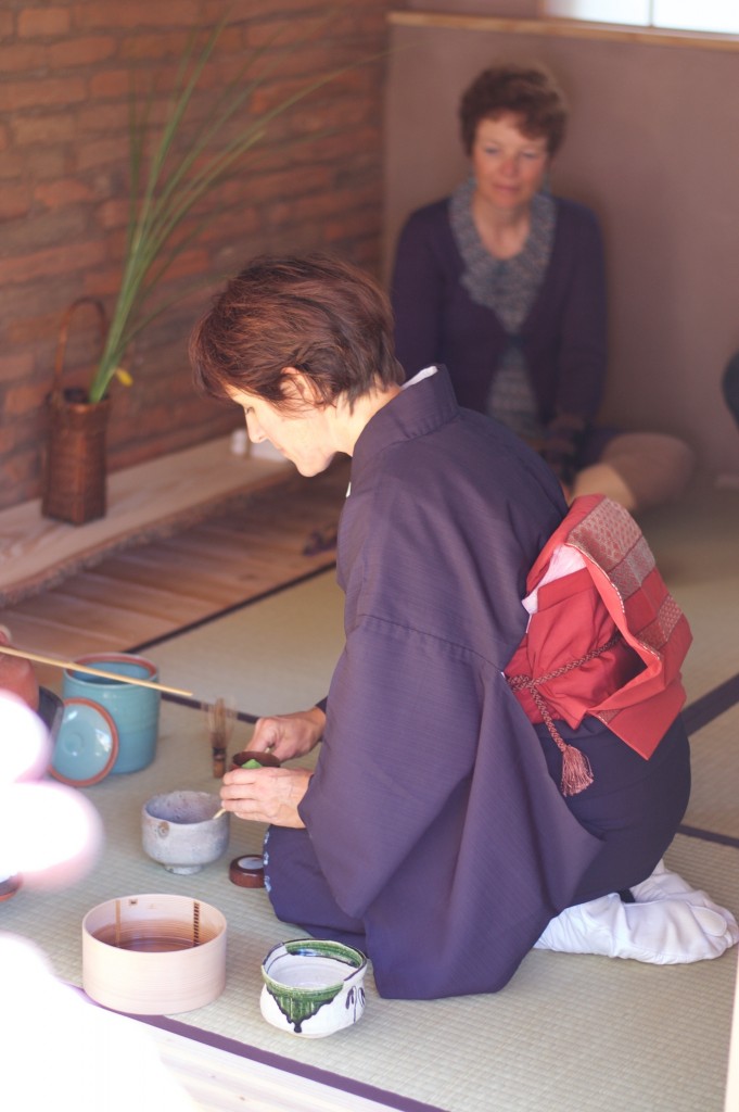 Préparation d'un  bol de thé