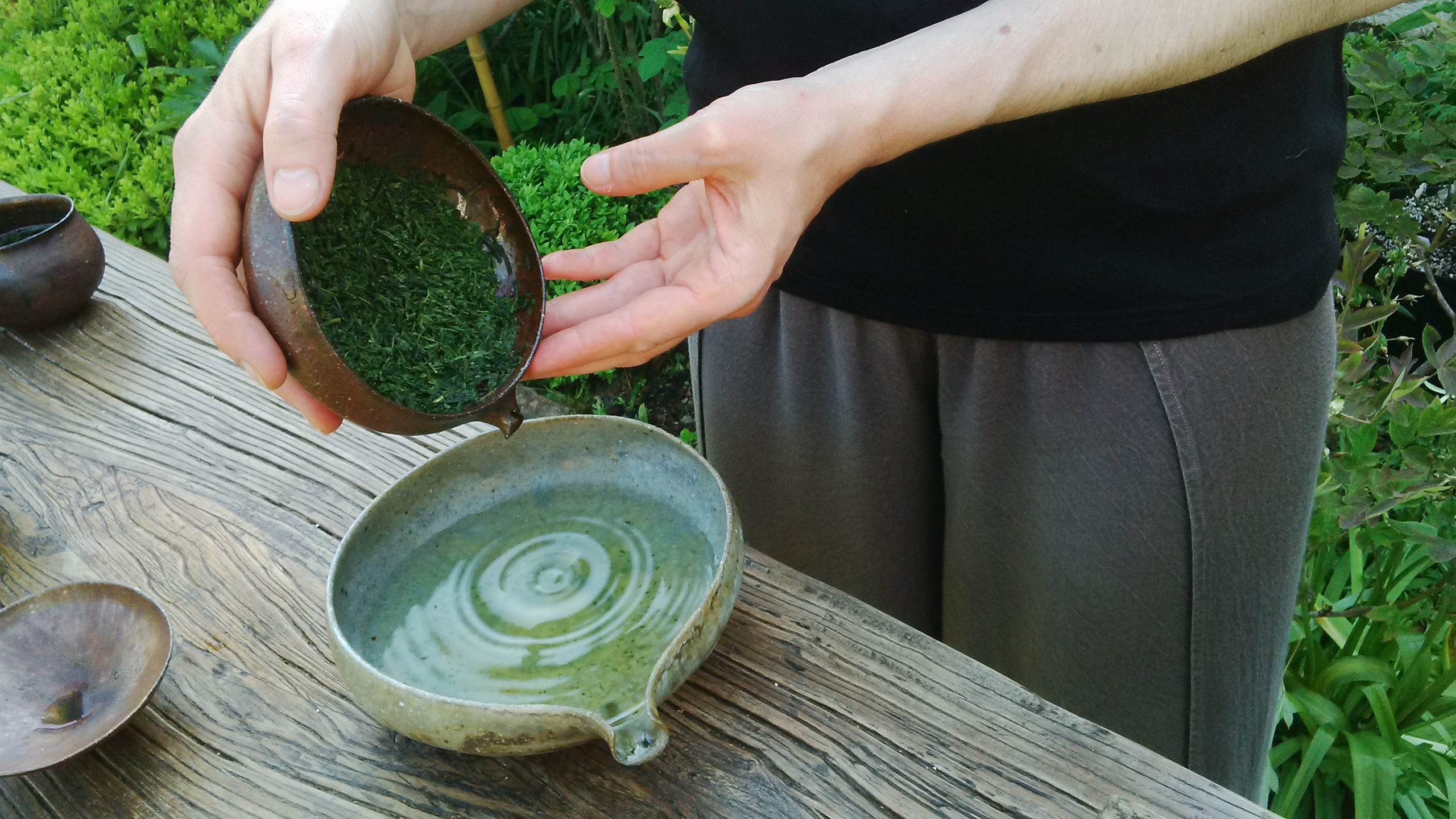 la liqueur est filtrée