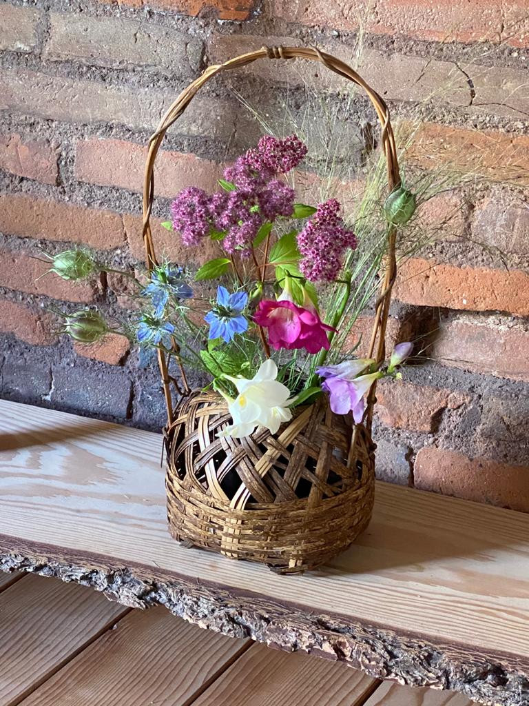 9721FF42-C59F-496F-BD4B-F8EA0C4163BF